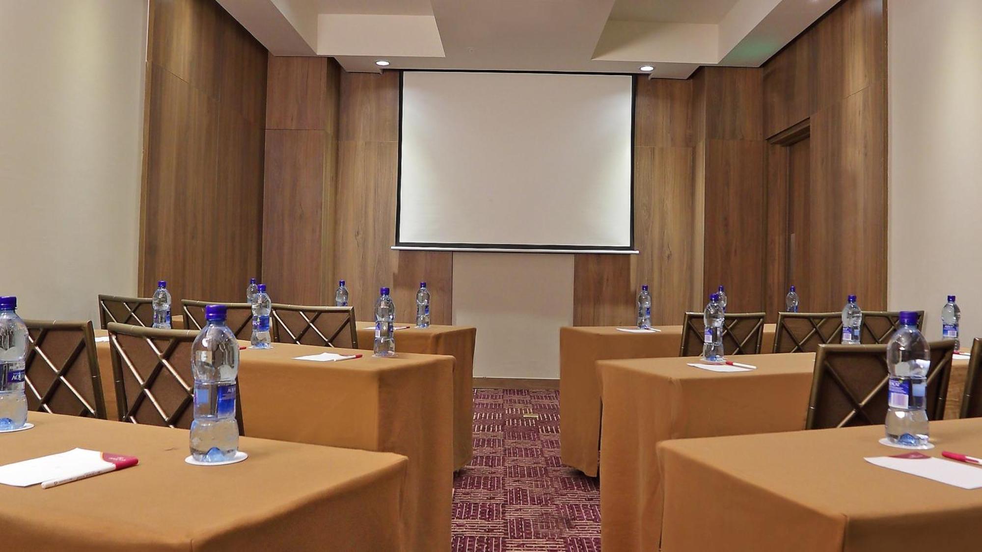 Crowne Plaza Airport By Ihg Hotel Tocumen Exterior photo