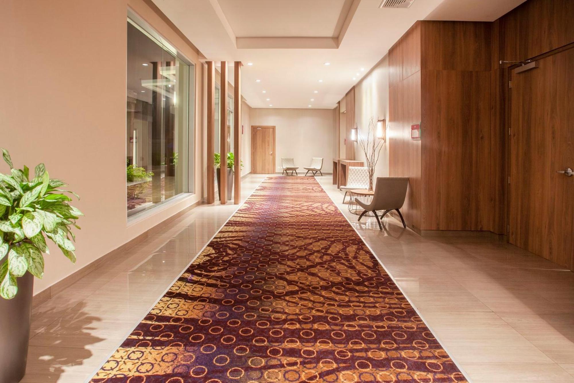 Crowne Plaza Airport By Ihg Hotel Tocumen Exterior photo