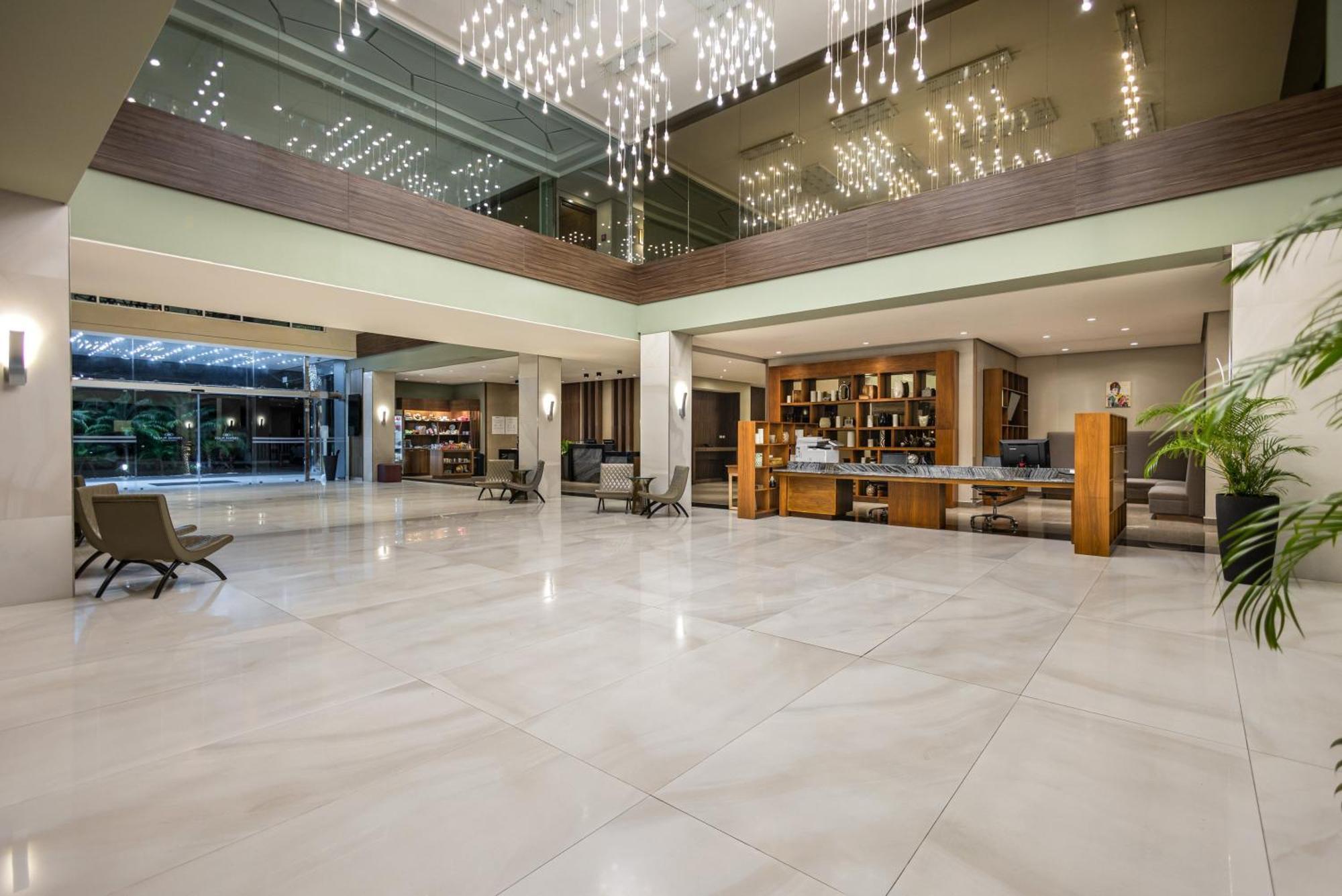 Crowne Plaza Airport By Ihg Hotel Tocumen Exterior photo