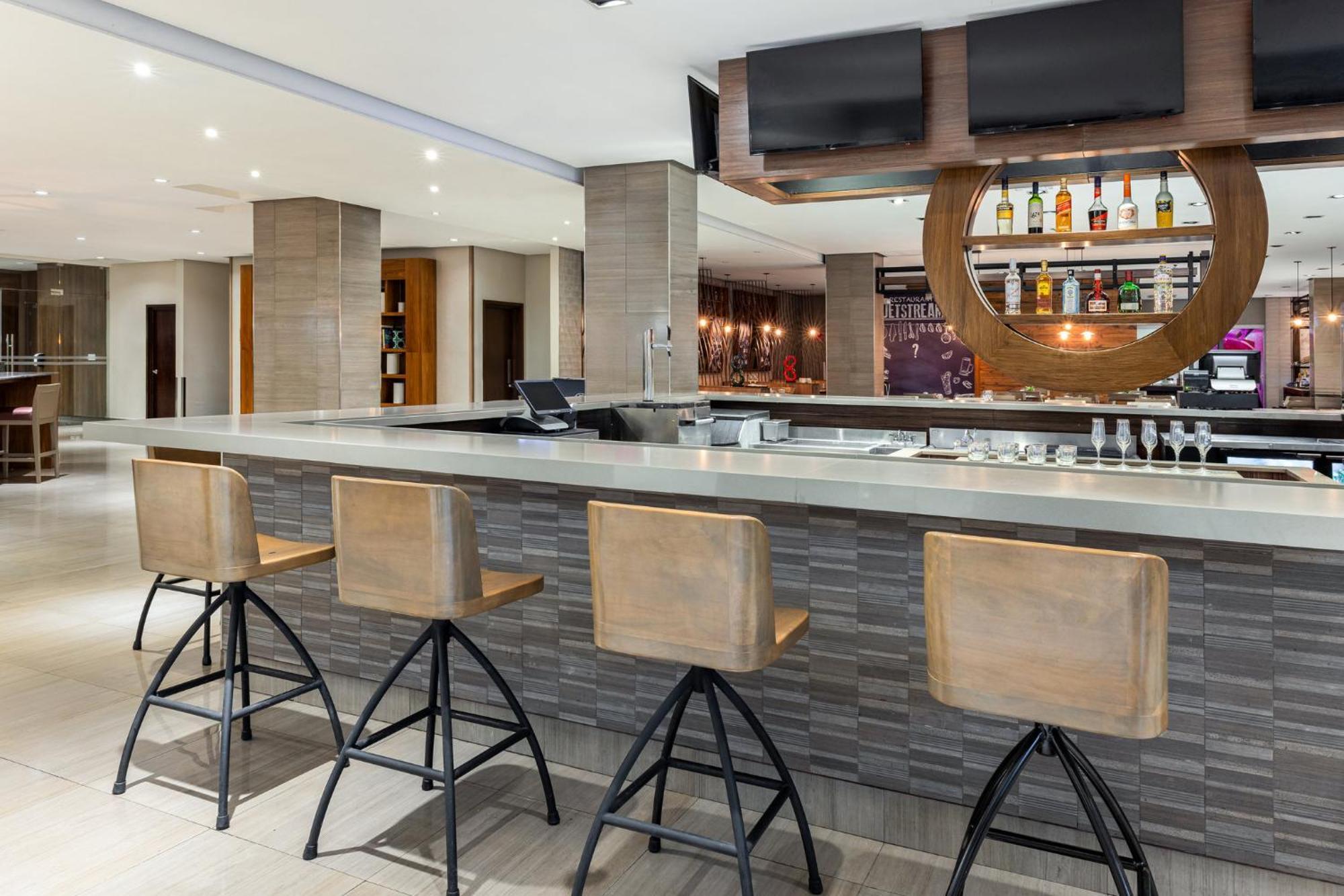 Crowne Plaza Airport By Ihg Hotel Tocumen Exterior photo